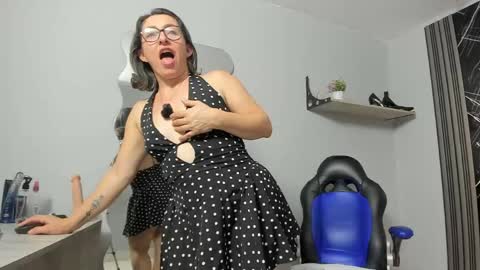 Snapshot of yelena03 chatting on April 2026 10:32:02 PM yelena03 online show from April 2026 10:32:02 PM