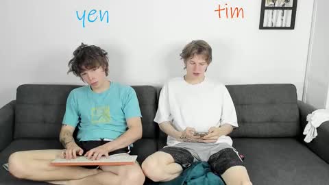 Snapshot of yen2025 chatting on September 2025 01:36:02 PM Yen online show from September 2025 01:36:02 PM