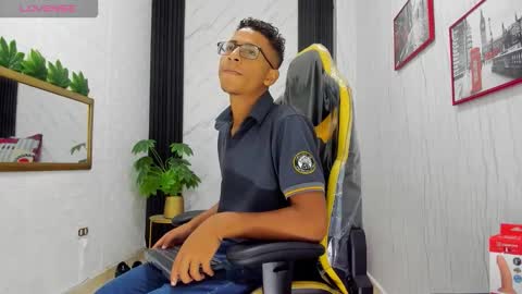 M O R E N O online show from October 2025 08:20:01 PM