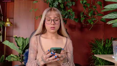 yeriawaddell  online show from May 2026 08:48:02 PM