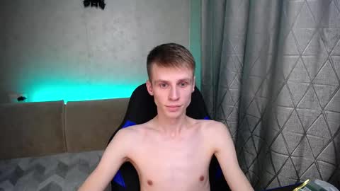 Snapshot of yes_cute_boy_ chatting on February 2025 04:13:02 PM Eden online show from February 2025 04:13:02 PM