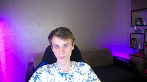 Snapshot of yes_cute_boy_ chatting on October 2025 08:54:02 PM Eden online show from October 2025 08:54:02 PM