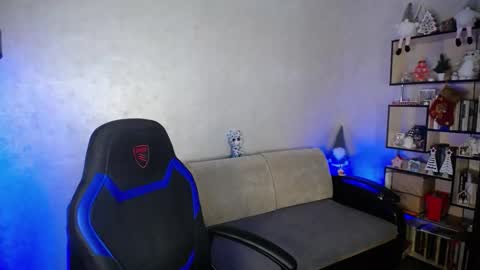 Snapshot of yes_cute_boy_ chatting on February 2026 07:07:02 AM Eden online show from February 2026 07:07:02 AM