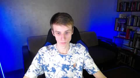 Snapshot of yes_cute_boy_ chatting on February 2026 03:38:01 PM Eden online show from February 2026 03:38:01 PM