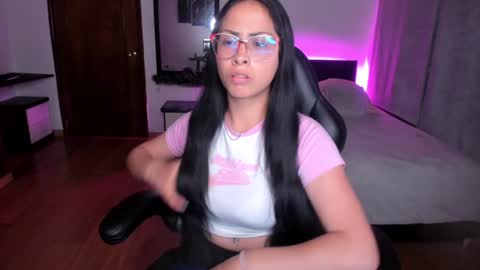 yesie_hot2 online show from December 2024 02:09:02 AM