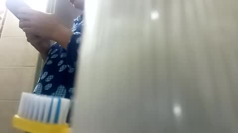 Yesika online show from April 2026 12:00:02 PM