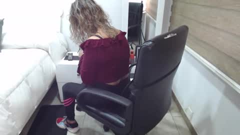 Snapshot of yessilatin chatting on February 2025 01:36:01 AM jessy online show from February 2025 01:36:01 AM