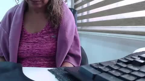 Snapshot of yessilatin chatting on February 2025 07:36:01 PM jessy online show from February 2025 07:36:01 PM