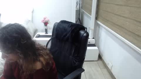 Snapshot of yessilatin chatting on October 2025 11:59:02 PM jessy online show from October 2025 11:59:02 PM