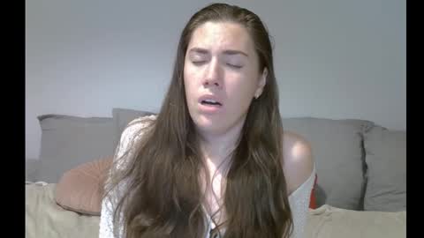 Snapshot of yesyoucanjustdoit chatting on September 2025 11:46:02 AM Kira online show from September 2025 11:46:02 AM