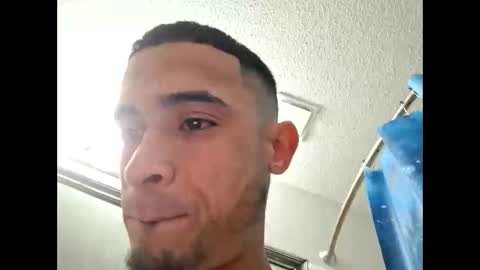 yezzi_1997 online show from May 2026 05:04:01 AM