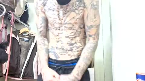 Snapshot of yfwb69xxx chatting on November 2025 11:48:01 PM yfwb69xxx online show from November 2025 11:48:01 PM