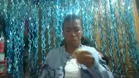 Snapshot of yilizalove_14 chatting on December 2025 09:31:02 PM yilizalove_14 online show from December 2025 09:31:02 PM