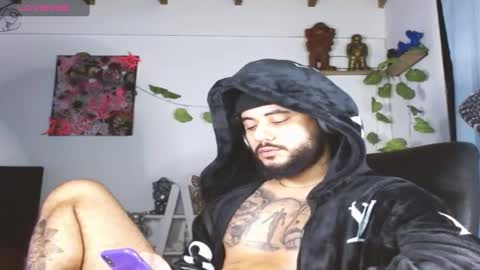 Snapshot of yio__cohen chatting on January 2025 01:08:01 AM yio cohen online show from January 2025 01:08:01 AM