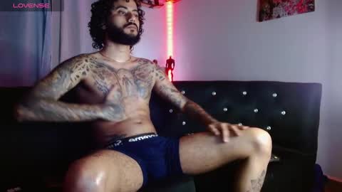 Snapshot of yio__cohen chatting on September 2025 03:28:01 AM yio cohen online show from September 2025 03:28:01 AM