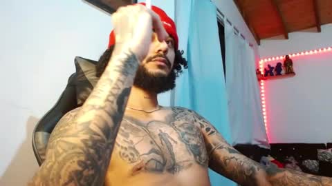 Snapshot of yio__cohen chatting on December 2025 08:01:01 AM yio cohen online show from December 2025 08:01:01 AM