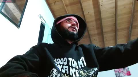 Snapshot of yio__cohen chatting on December 2025 08:30:02 AM yio cohen online show from December 2025 08:30:02 AM