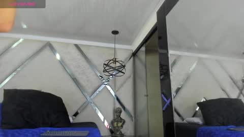 Yiyo online show from January 2025 10:28:02 AM