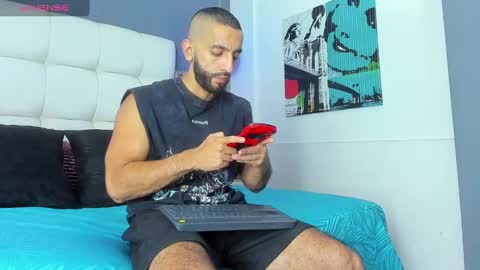 Yiyo online show from October 2025 02:20:01 AM