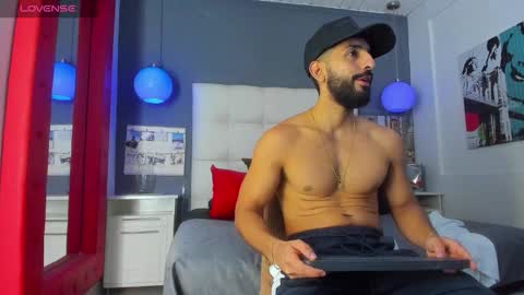 Yiyo online show from February 2026 04:08:01 AM