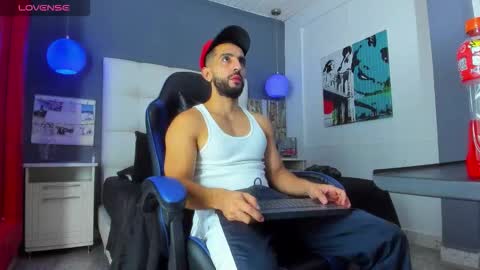 Yiyo online show from March 2026 04:18:01 AM