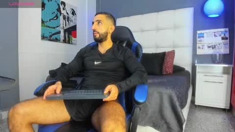 Yiyo online show from March 2026 09:36:02 PM