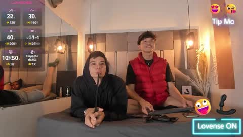 Snapshot of yizus_bonz chatting on December 2024 07:10:01 AM yizus_bonz online show from December 2024 07:10:01 AM