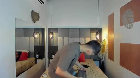 Snapshot of yizus_bonz chatting on February 2025 11:37:01 PM yizus_bonz online show from February 2025 11:37:01 PM