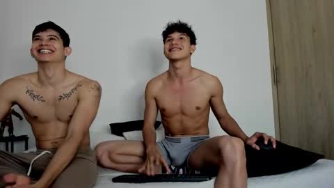 Snapshot of yizus_bonz chatting on October 2025 12:35:02 AM yizus_bonz online show from October 2025 12:35:02 AM