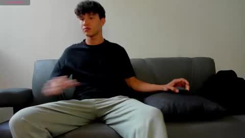 Snapshot of yizus_bonz chatting on January 2026 10:02:02 PM yizus_bonz online show from January 2026 10:02:02 PM