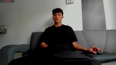 Snapshot of yizus_bonz chatting on February 2026 07:51:02 PM yizus_bonz online show from February 2026 07:51:02 PM