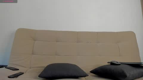 yizus_bonz online show from April 2026 03:38:02 PM