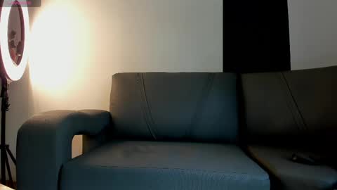 yizus_bonz online show from May 2026 05:41:02 PM