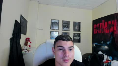 Snapshot of yker18 chatting on May 2026 04:54:01 AM yker online show from May 2026 04:54:01 AM
