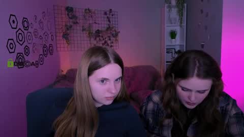 Ylia online show from April 2026 01:11:01 PM