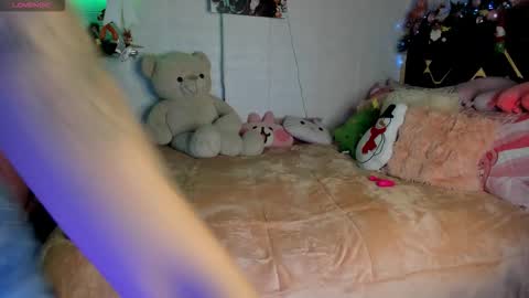 lucy online show from December 2025 04:22:01 AM