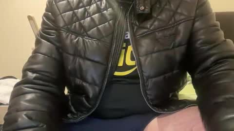 Snapshot of ynholeather chatting on December 2025 02:39:01 AM Leather online show from December 2025 02:39:01 AM