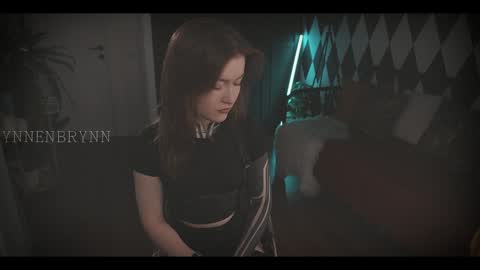 ynnenbrynn online show from December 2024 08:45:02 AM