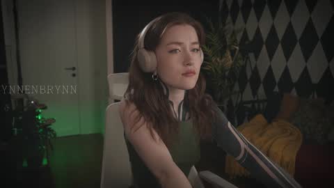 ynnenbrynn online show from January 2025 11:01:02 AM