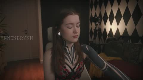 ynnenbrynn online show from February 2025 04:25:01 AM