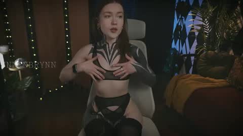 ynnenbrynn online show from February 2025 06:43:02 AM