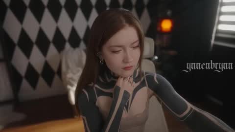 ynnenbrynn online show from October 2025 06:36:01 AM