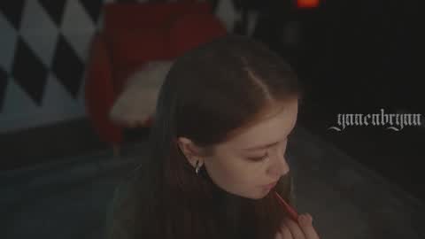 ynnenbrynn online show from February 2026 03:55:02 AM