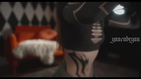 ynnenbrynn online show from February 2026 05:47:02 AM