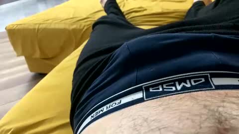 Giannis online show from November 2025 09:37:02 PM