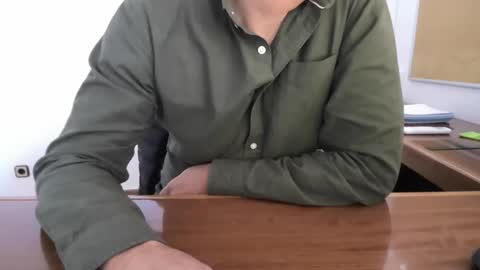 Snapshot of yo47 chatting on December 2025 03:10:01 PM Yo47 online show from December 2025 03:10:01 PM