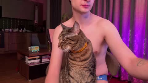 Max online show from December 2024 04:24:01 AM