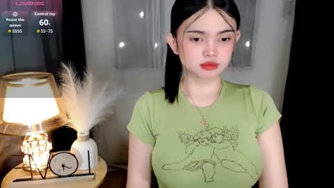 Snapshot of yogirl_abby chatting on January 2026 07:21:01 AM Hi i am Abby i am Filipina Aussie youve ever wanted to meet NOT INTO CHEAP GUY online show from January 2026 07:21:01 AM