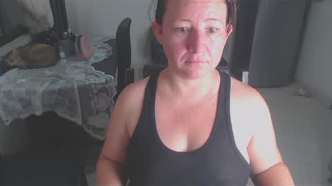 Snapshot of yohis_kiut25 chatting on January 2025 05:05:02 AM yohis online show from January 2025 05:05:02 AM