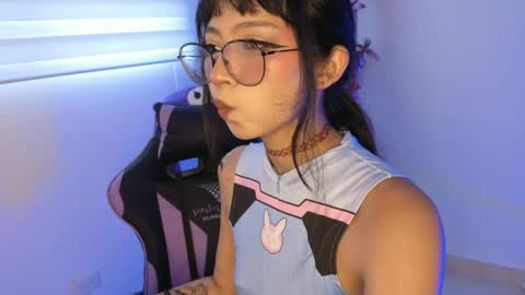 Yommi Winx online show from April 2026 09:34:01 PM